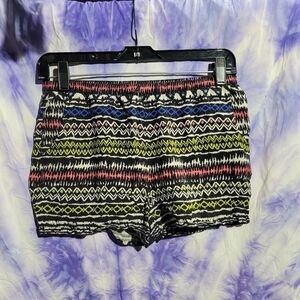 No Boundaries Womens Aztec Design Short Shorts Size Small (3-5)
